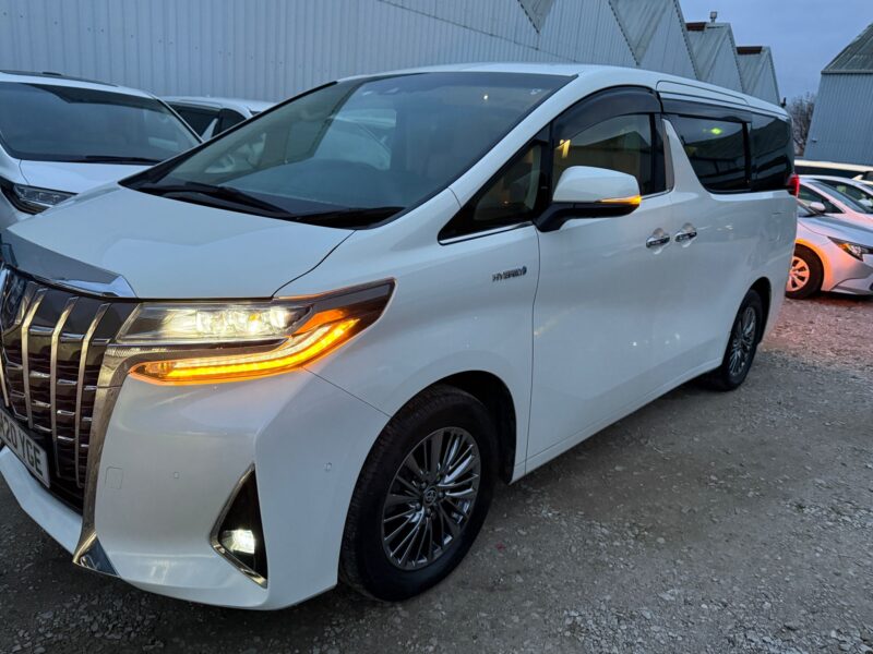 2020 Toyota Alphard 2.5 Hybrid Executive Lounge – Luxury MPV for Sale in Manchester, UK