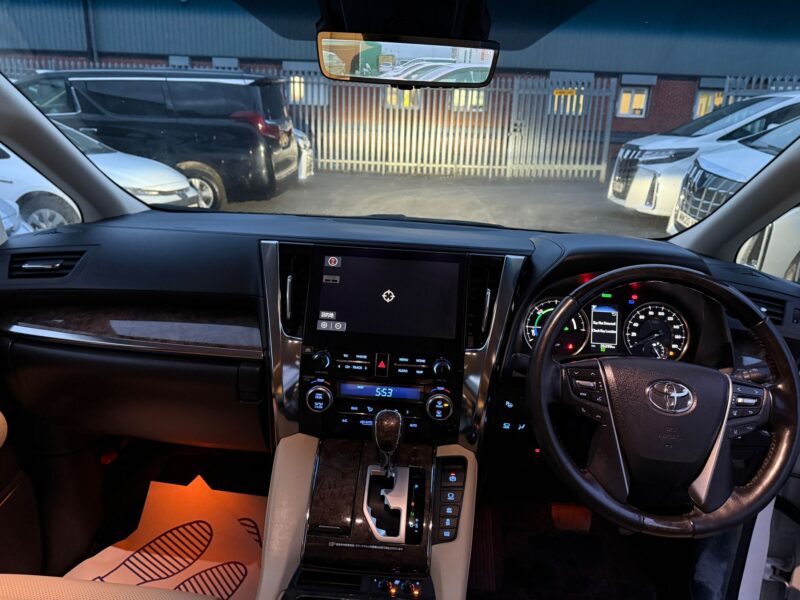 2020 Toyota Alphard 2.5 Hybrid Executive Lounge – Luxury MPV for Sale in Manchester, UK