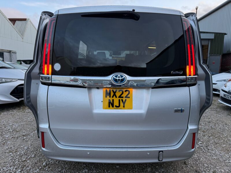 2022 Toyota Noah 1.8 Hybrid Automatic – ULEZ Free – Euro 6 | Manchester