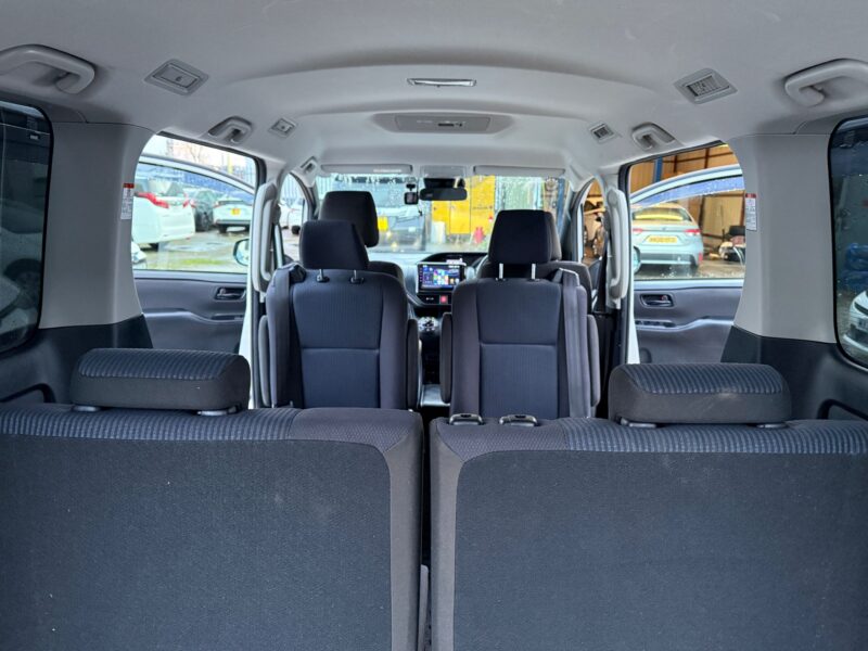 2022 Toyota Noah 1.8 Hybrid Automatic – ULEZ Free – Euro 6 | Manchester