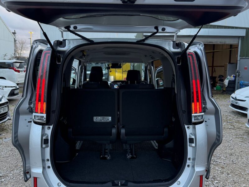 2022 Toyota Noah 1.8 Hybrid Automatic – ULEZ Free – Euro 6 | Manchester