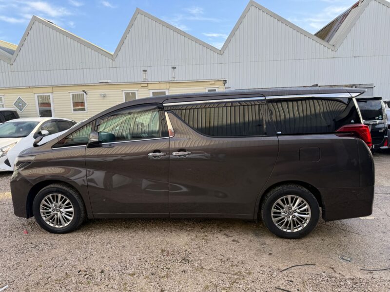 2022 Toyota Alphard Hybrid 2.5 Luxury Lounge – High Spec Automatic | Buy Luxury Cars in Manchester
