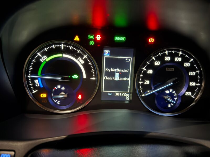 2022 Toyota Alphard Hybrid 2.5 Luxury Lounge – High Spec Automatic | Buy Luxury Cars in Manchester