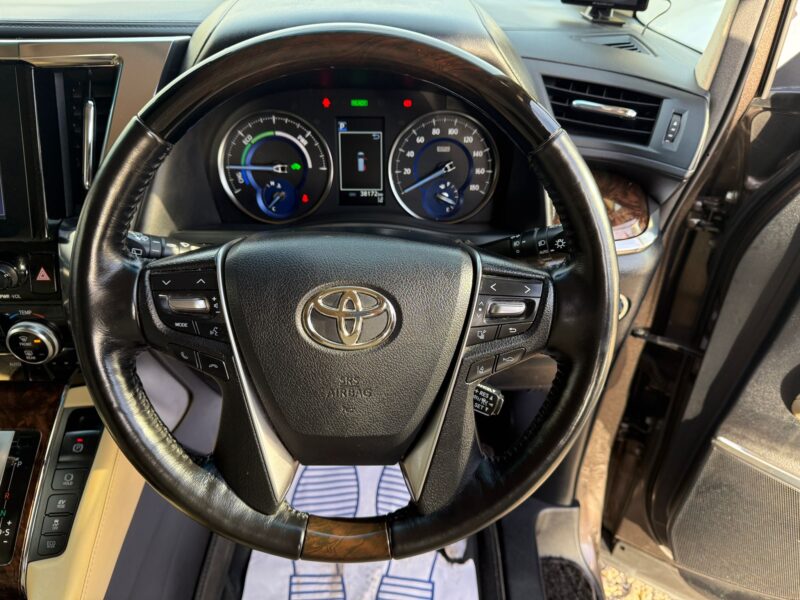 2022 Toyota Alphard Hybrid 2.5 Luxury Lounge – High Spec Automatic | Buy Luxury Cars in Manchester