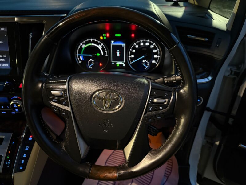 2020 Toyota Alphard 2.5 Hybrid for Sale in Manchester – Luxury MPV | Euro 6 | ULEZ Compliant