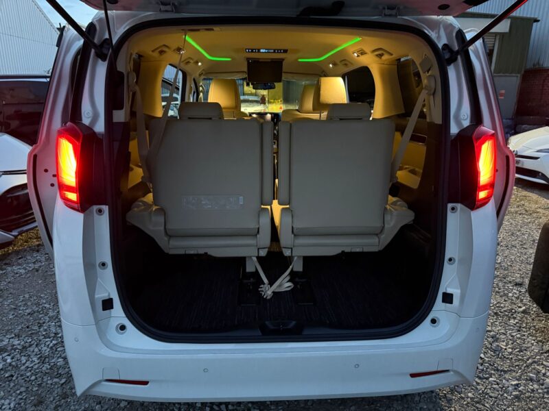 2020 Toyota Alphard 2.5 Hybrid for Sale in Manchester – Luxury MPV | Euro 6 | ULEZ Compliant