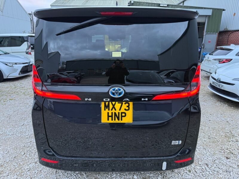 2023 Toyota Noah 1.8 Hybrid Automatic – ULEZ Free – 7-Seater – Manchester
