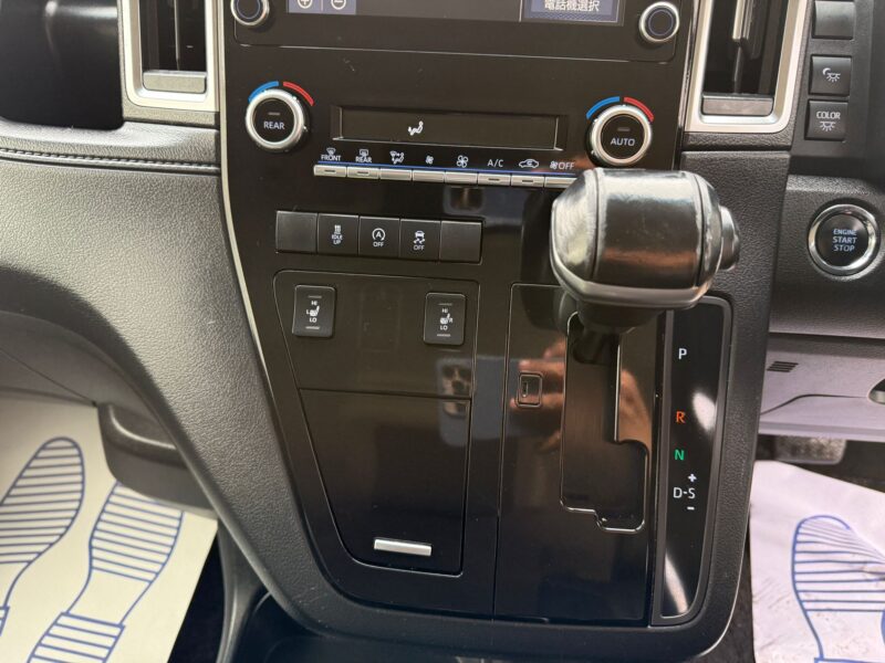 2021 Toyota Granace 2.8 Diesel Automatic – Luxury MPV for Sale in Manchester