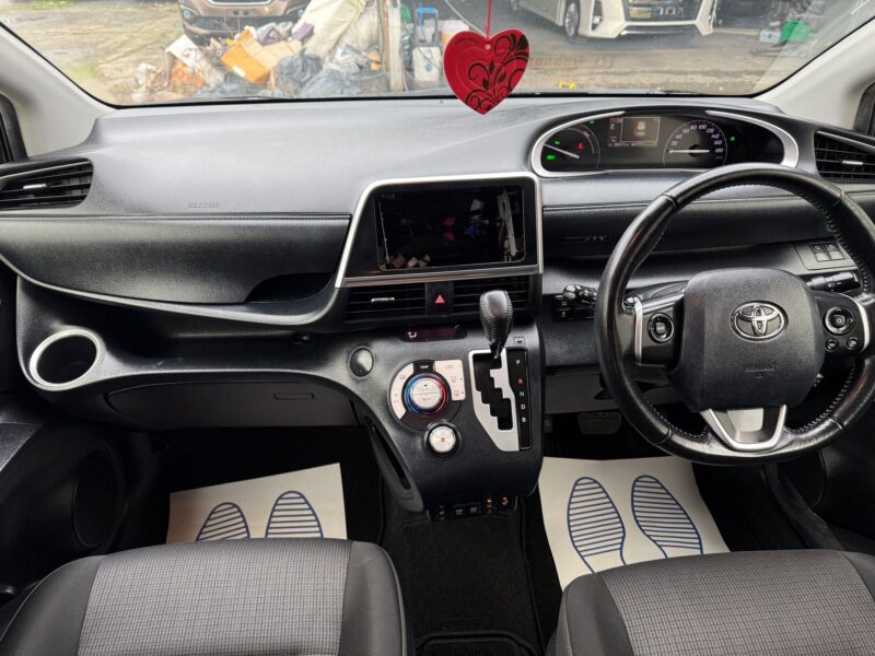 2021 Toyota Sienta Hybrid 1.5 Hybrid Automatic – 7 Seater – UBER XL – Manchester