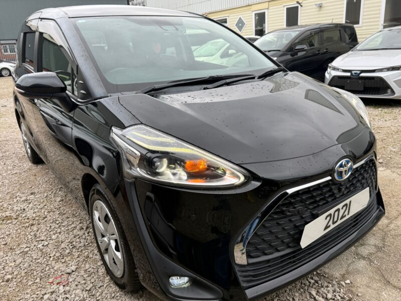 2021 Toyota Sienta Hybrid 1.5 Hybrid Automatic – 7 Seater – UBER XL – Manchester