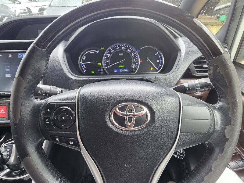 TOYOTA ESQUIRE 2017 hybrid MPV