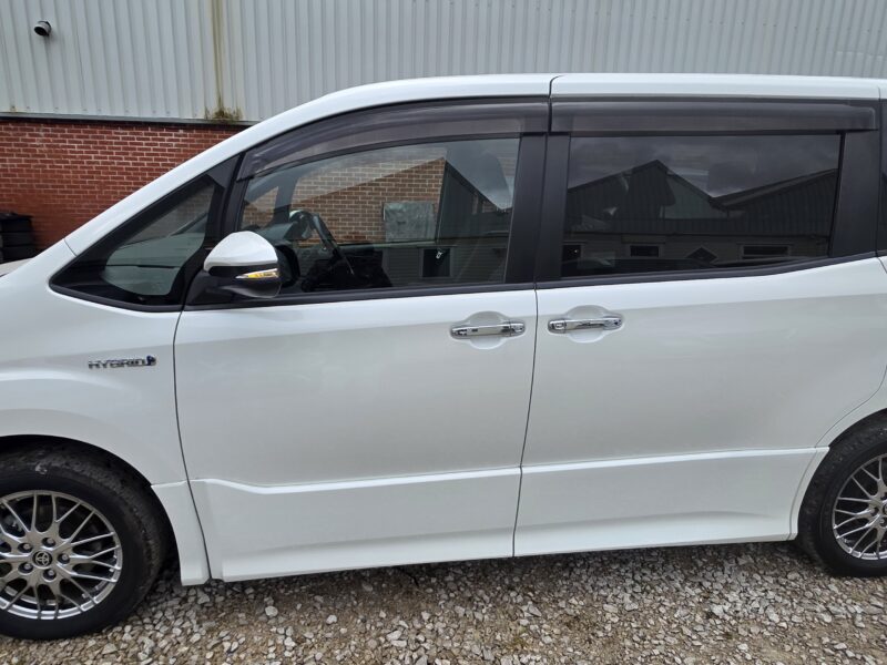 2019 Toyota Noah Hybrid 1.8 Hybrid 7-Seater MPV for Sale in Manchester | ULEZ Free Family Car