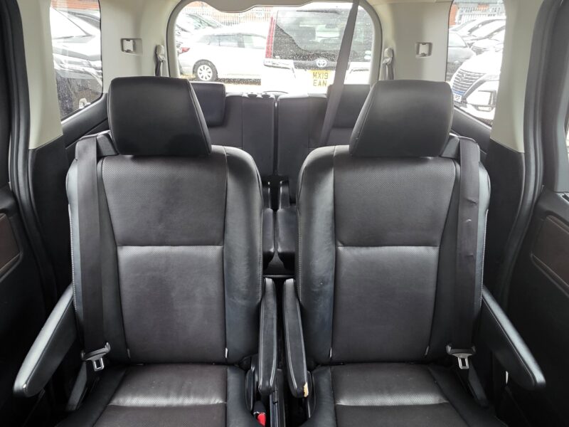 TOYOTA ESQUIRE 2017 hybrid MPV