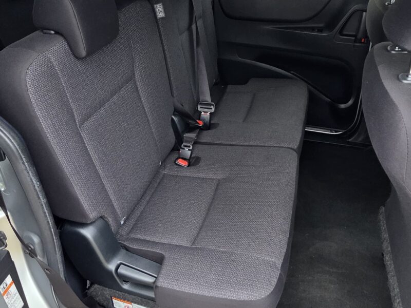 TOYOTA SIENTA 1.5 hybrid 2021 7 seats MPV