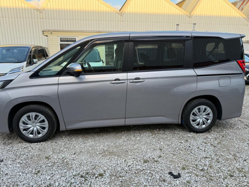 2022 Toyota Noah 1.8 Hybrid Automatic – ULEZ Free | 7 Seater Family MPV for Sale UK