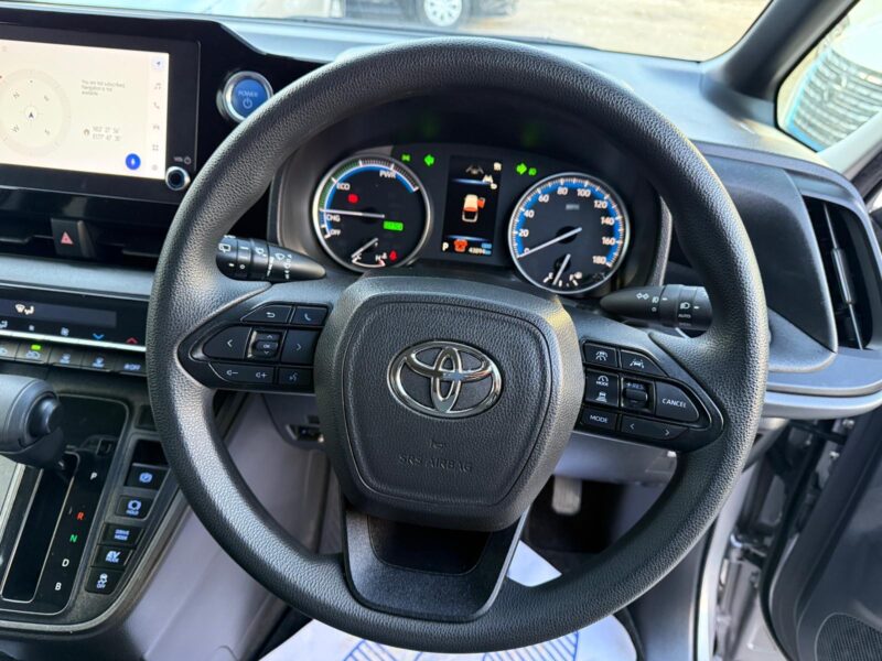 2022 Toyota Noah 1.8 Hybrid Automatic – ULEZ Free | 7 Seater Family MPV for Sale UK