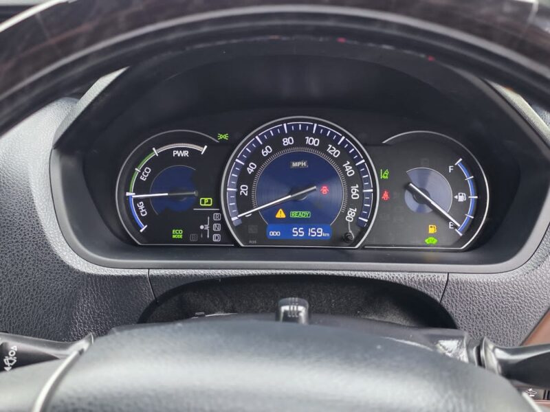 Hybrid 7 seats leather seats 1.8