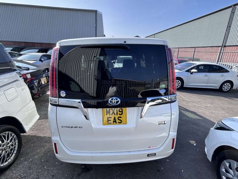 2019 Toyota Esquire Hybrid – Luxury 7-Seater Automatic MPV for Sale in Manchester