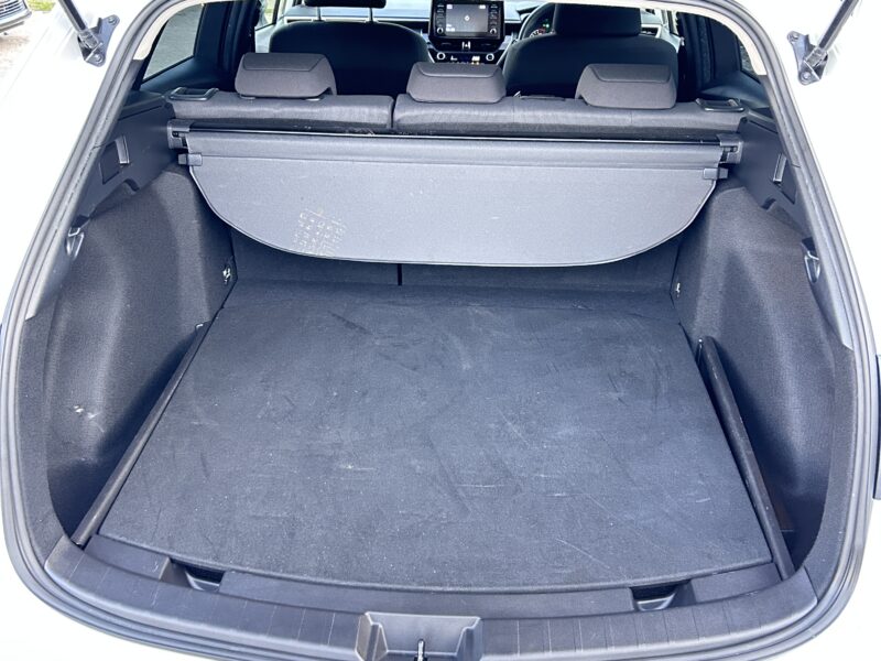 Toyota corolla 2022 TOURING HYBRIDB