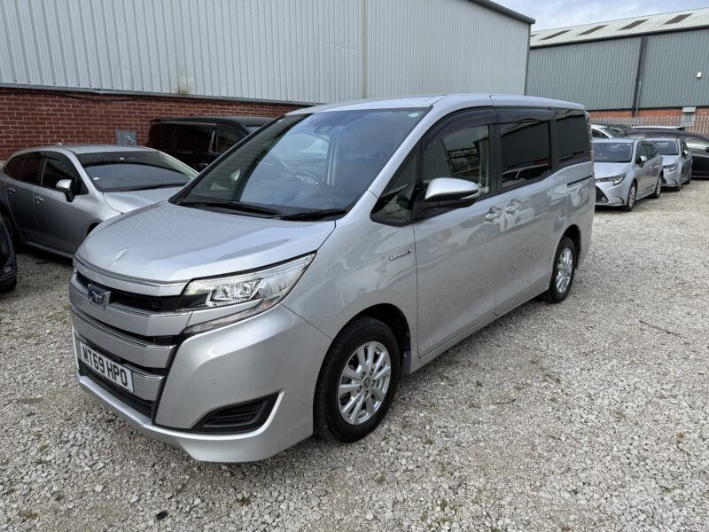 Toyota Noah Hybrid 1.8 Hybrid Automatic for Sale in Manchester – ULEZ Free 7 Seater MPV