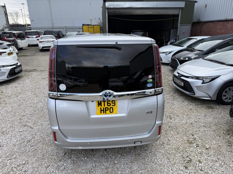 Toyota Noah Hybrid 1.8 Hybrid Automatic for Sale in Manchester – ULEZ Free 7 Seater MPV