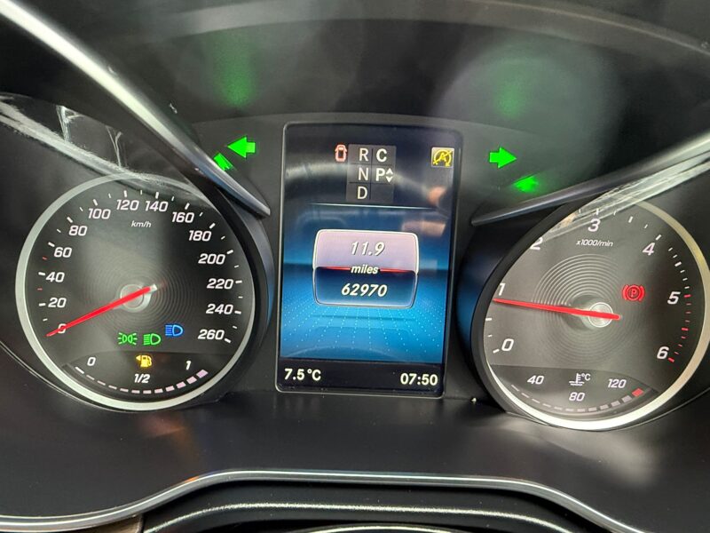 2021 Mercedes-Benz V-Class V220d for Sale in Manchester – Luxury Automatic MPV