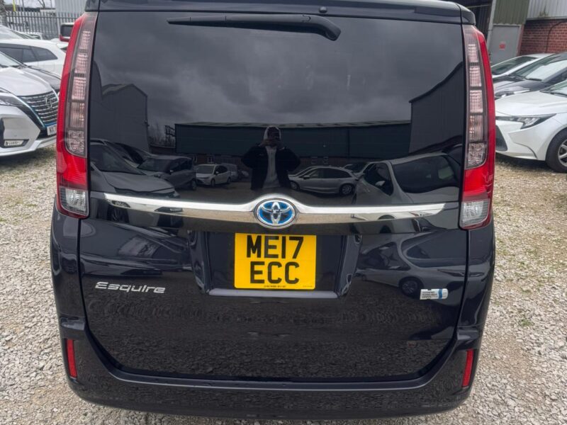 2017 Toyota Esquire 1.8 Hybrid (HEV) – Luxury 7-Seater for Sale in Manchester