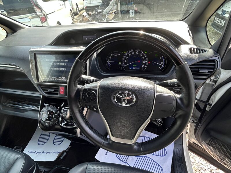 2019 Toyota Esquire 1.8 Hybrid | Premium 7-Seater MPV for Sale in Manchester