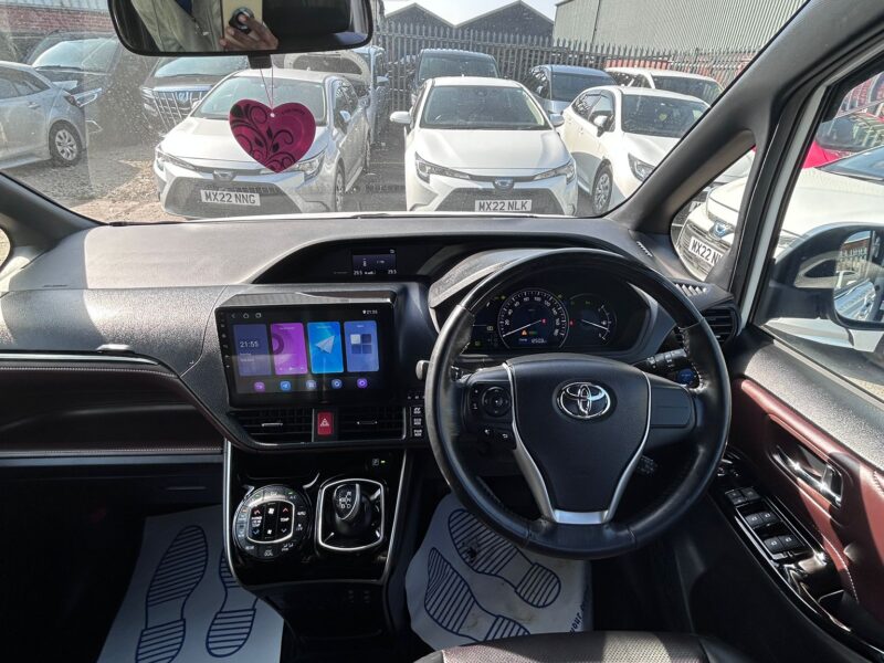 2019 Toyota Esquire Hybrid – Luxury 7-Seater Automatic MPV for Sale in Manchester
