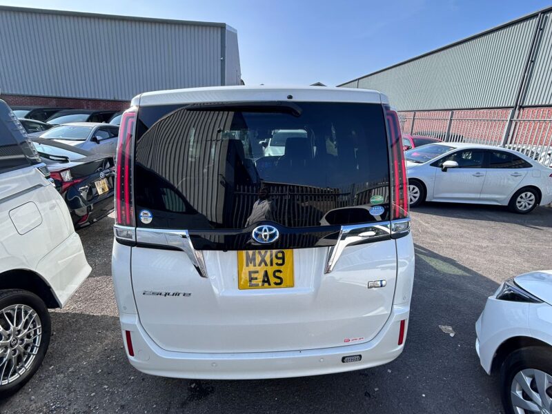 2019 Toyota Esquire Hybrid – Luxury 7-Seater Automatic MPV for Sale in Manchester