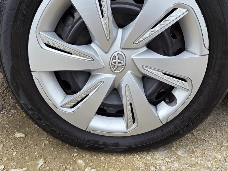 TOYOTA SIENTA 1.5 hybrid 2021 7 seats MPV