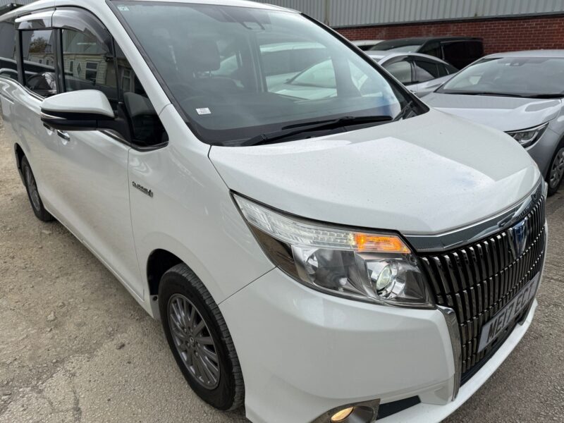2017 Toyota Esquire 1.8 Hybrid Automatic – Luxury 7-Seater MPV for Sale in Manchester UK