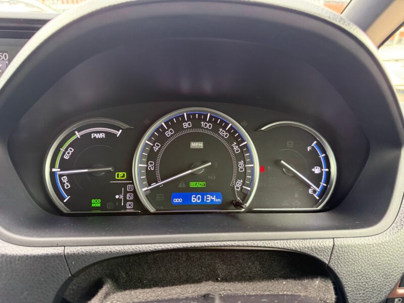 2017 Toyota Esquire 1.8 Hybrid Automatic – Luxury 7-Seater MPV for Sale in Manchester UK