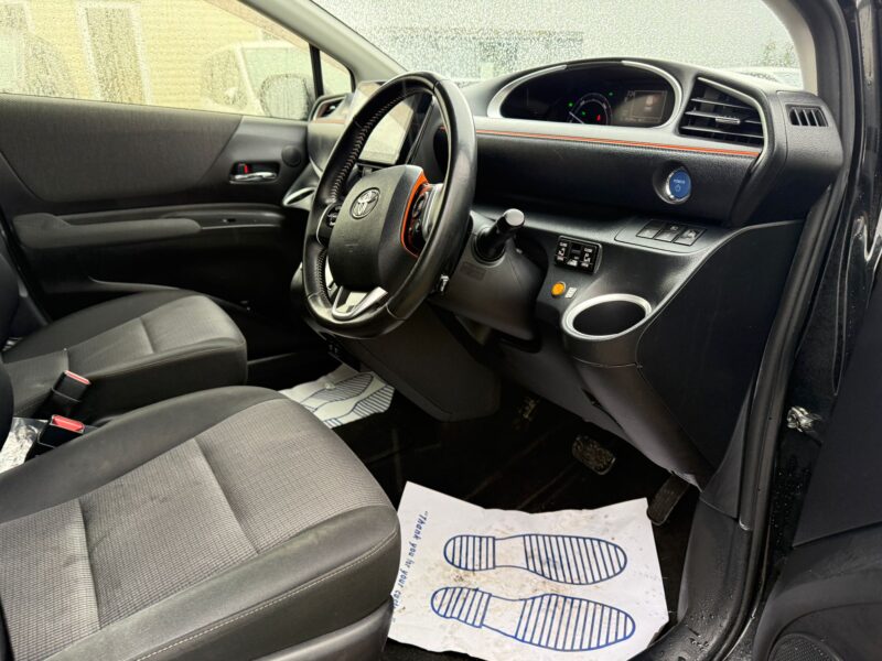 2020 Toyota Sienta Hybrid 1.5 Automatic 7 Seater – ULEZ Compliant | Used Hybrid Car in Manchester