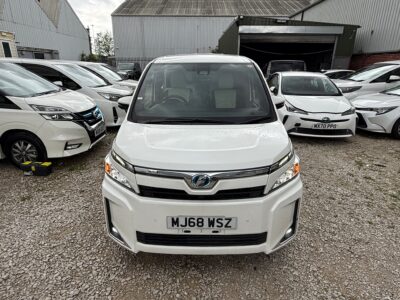 2019 Toyota Voxy Hybrid White – Spacious 7 Seater MPV – ULEZ Free | Used Hybrid Car in Manchester UK