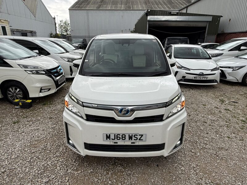 2019 Toyota Voxy Hybrid White – Spacious 7 Seater MPV – ULEZ Free | Used Hybrid Car in Manchester UK