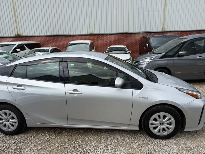 2019 Toyota Prius Hybrid 1.8 Automatic – Silver – ULEZ Compliant | Used Hybrid Car in Manchester UK