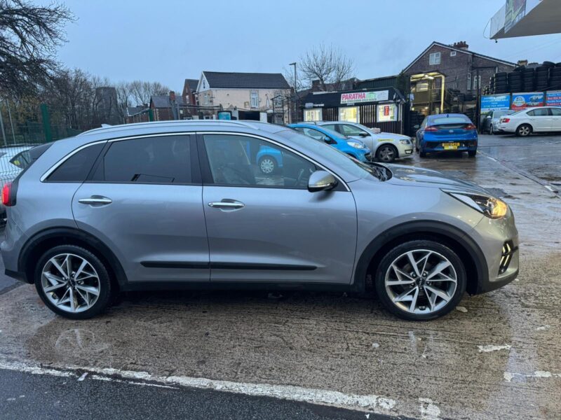 2022 Kia Niro Hybrid Automatic – Leather Seats – Low Mileage – Manchester