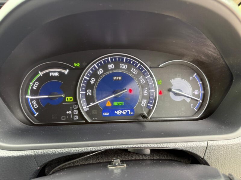 2018 Toyota Esquire 1.8 Hybrid 7 Seater – Facelift Model – Manchester