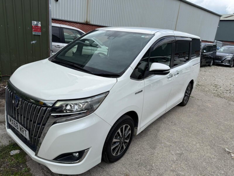 2018 Toyota Esquire Hybrid 7 Seater Automatic – Luxury Family MPV – Manchester