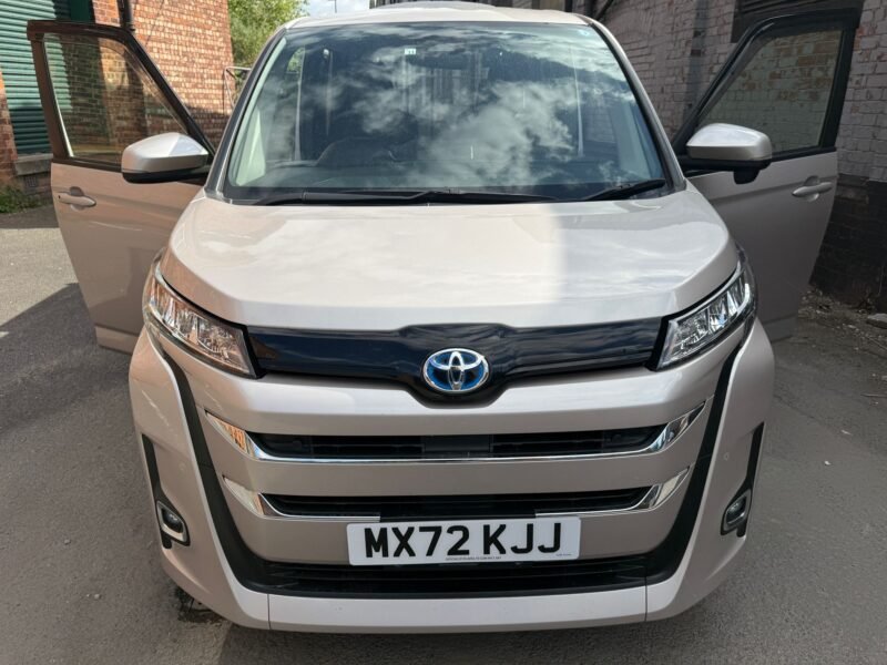 2022 Toyota Noah New Shape ZWR80 Auto 1.8 Hybrid – ULEZ Free – Euro 6