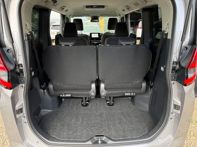 2022 Toyota Noah ZWR90 1.8 Hybrid Auto – 7 Seater | ULEZ Free | Used Hybrid Car for Sale in Greater Manchester