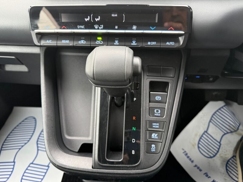 2022 Toyota Noah ZWR90 1.8 Hybrid Auto – 7 Seater | ULEZ Free | Used Hybrid Car for Sale in Greater Manchester
