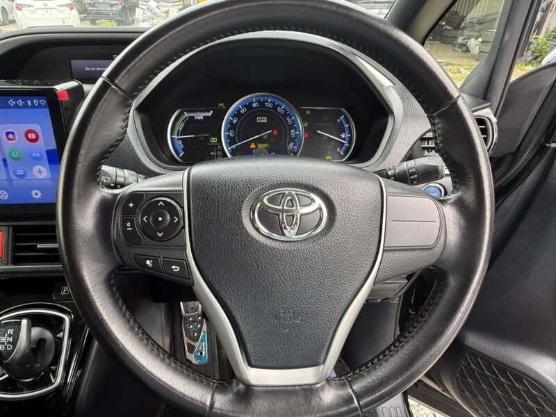 Used 2017 Toyota Voxy 1.8 Hybrid for Sale in Manchester | ULEZ Free | 7-Seater MPV