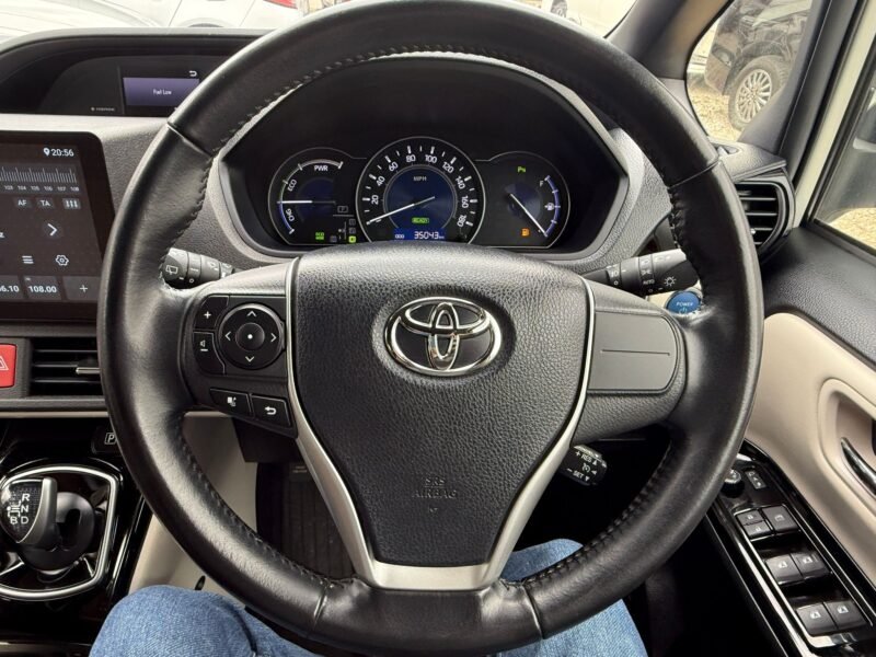 2019 Toyota Noah Hybrid 1.8 Automatic – 7 Seater | ULEZ Compliant | Used Hybrid Car for Sale in Manchester