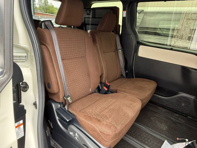 2019 Toyota Noah Hybrid 1.8 Automatic – 7 Seater | ULEZ Compliant | Used Hybrid Car for Sale in Manchester