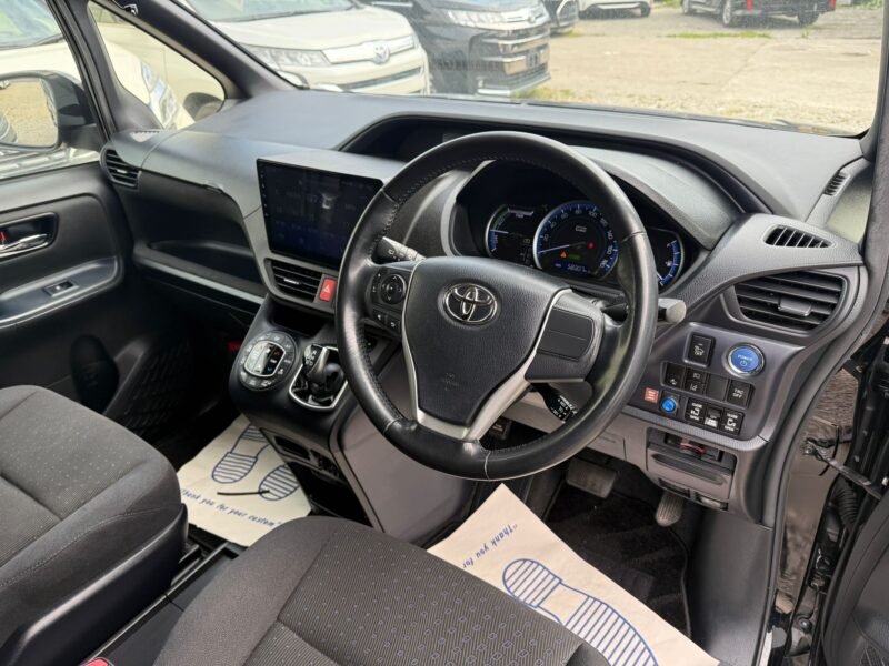 2017 Toyota Voxy 1.8 Hybrid – ULEZ Free | Euro 6 | 7 Seater MPV for Sale in Manchester