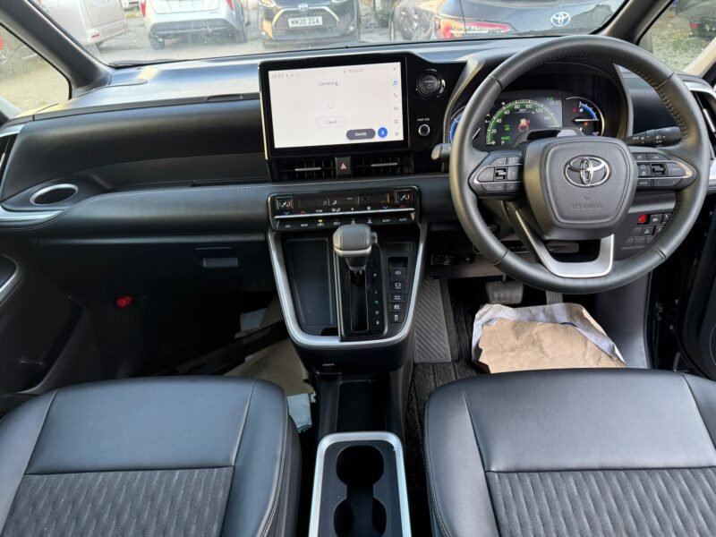 2023 Toyota Noah 1.8 Hybrid – ULEZ Free – Euro 6 | Manchester UK