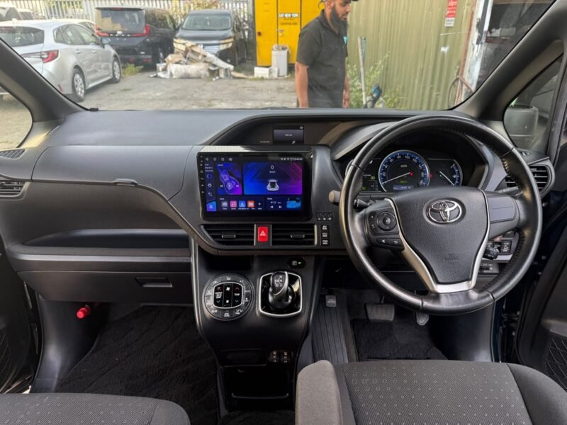 2017 Toyota Voxy 1.8 Hybrid – ULEZ Free & Euro 6 | Used Hybrid Car in Manchester UK