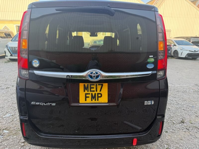 2017 Toyota Esquire 1.8 Hybrid – Used Hybrid Car in Manchester UK